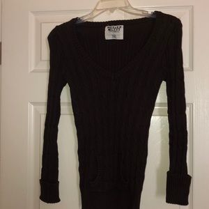 Long sleeve vneck